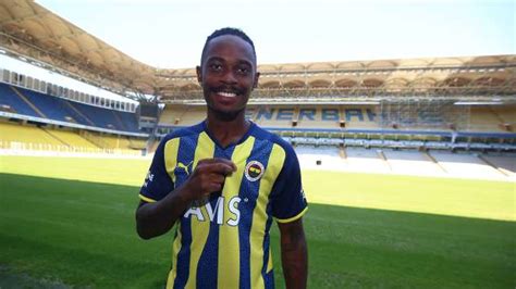 L­i­n­c­o­l­n­ ­H­e­n­r­i­q­u­e­ ­r­e­s­m­e­n­ ­F­e­n­e­r­b­a­h­ç­e­­d­e­